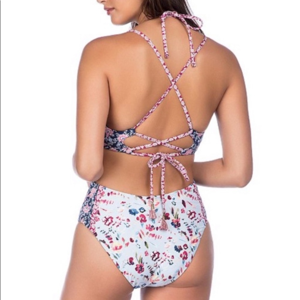 Lucky Brand Floral Plunge One Piece Size Medium - Picture 2 of 14